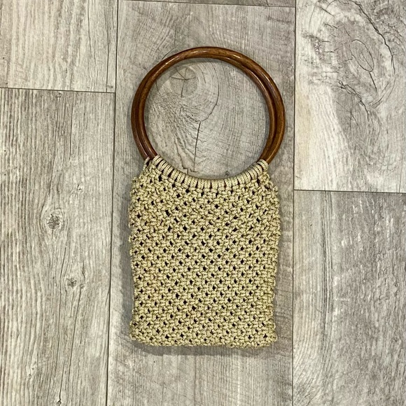 Vintage Woven Macrame Crochet Bag w/Wooden Handles - Picture 3 of 5